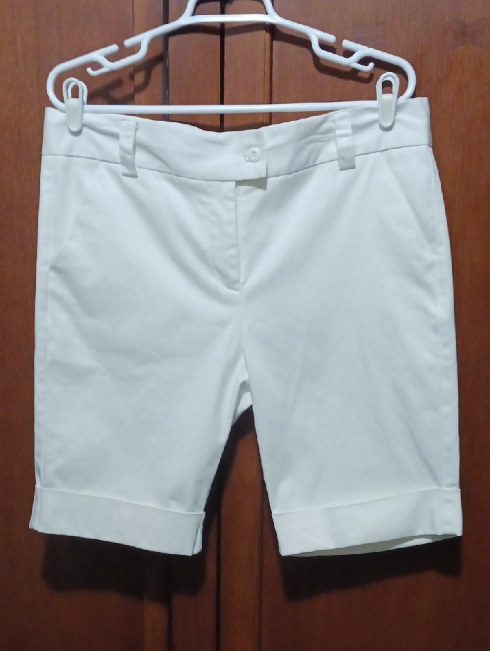 The Limited White Cuffed Women's Tailored Bermudas